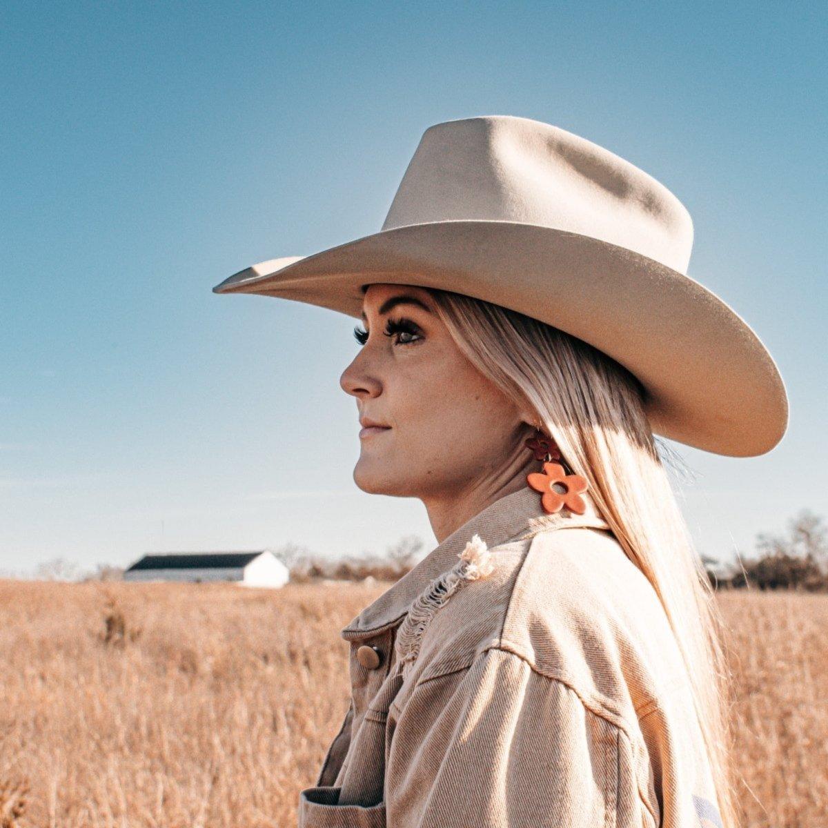 Anna Beth | Oversized Daisy Clay Earrings - Hilltop Lane Boutique