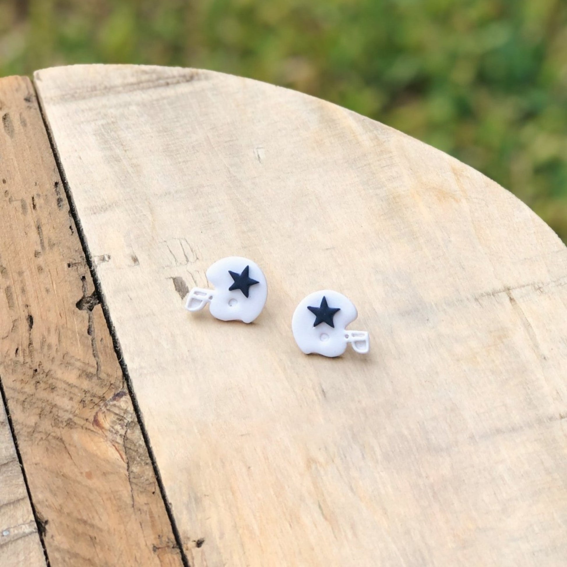 dallas cowboys helmet stud earrings