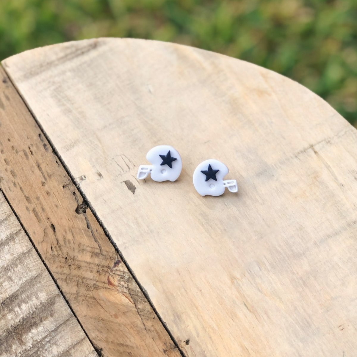 dallas cowboys helmet stud earrings