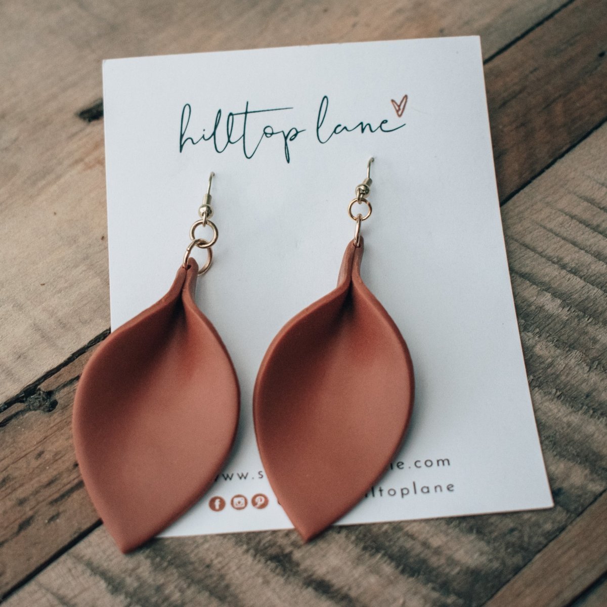 Darla | Minimalist Leaf Clay Earrings - Hilltop Lane Boutique